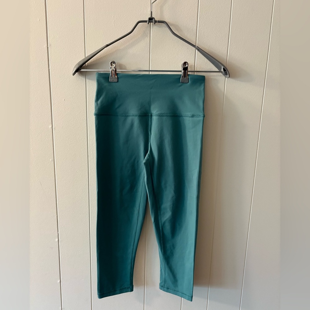 Prana Green Leggings Stretchy Athletic Wear Capri Women’s XS EUC